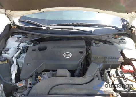 2015 Nissan Altima 2.5 S из США, поврежденный, VIN 1N4AL3AP5FN387655